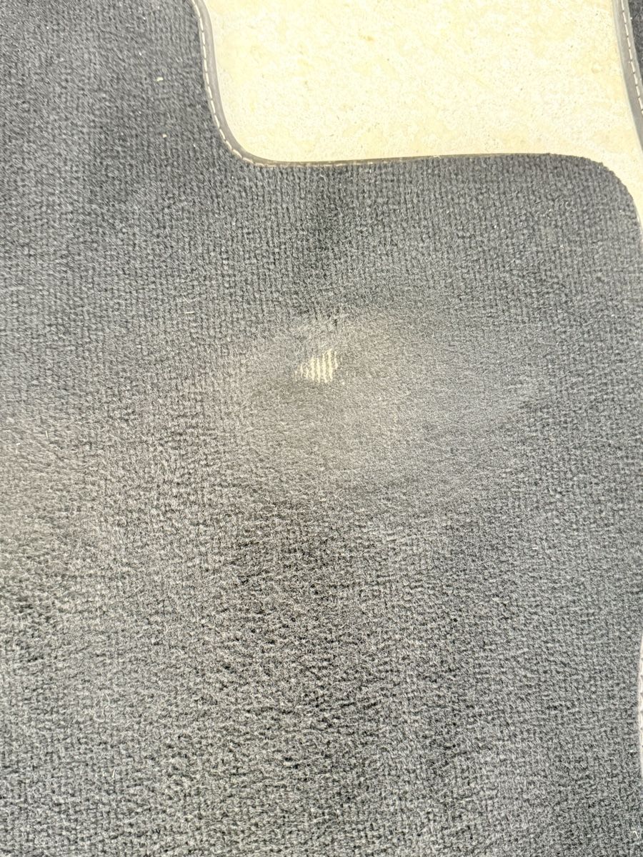 VW Tapis / Bacs: VW Fussmatten  Golf 7   – D'occasion à Affoltern BE par _Kaeser_ 1