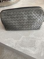 Bottega Veneta Kosmetik Tasche grau geflochten Top Zustand