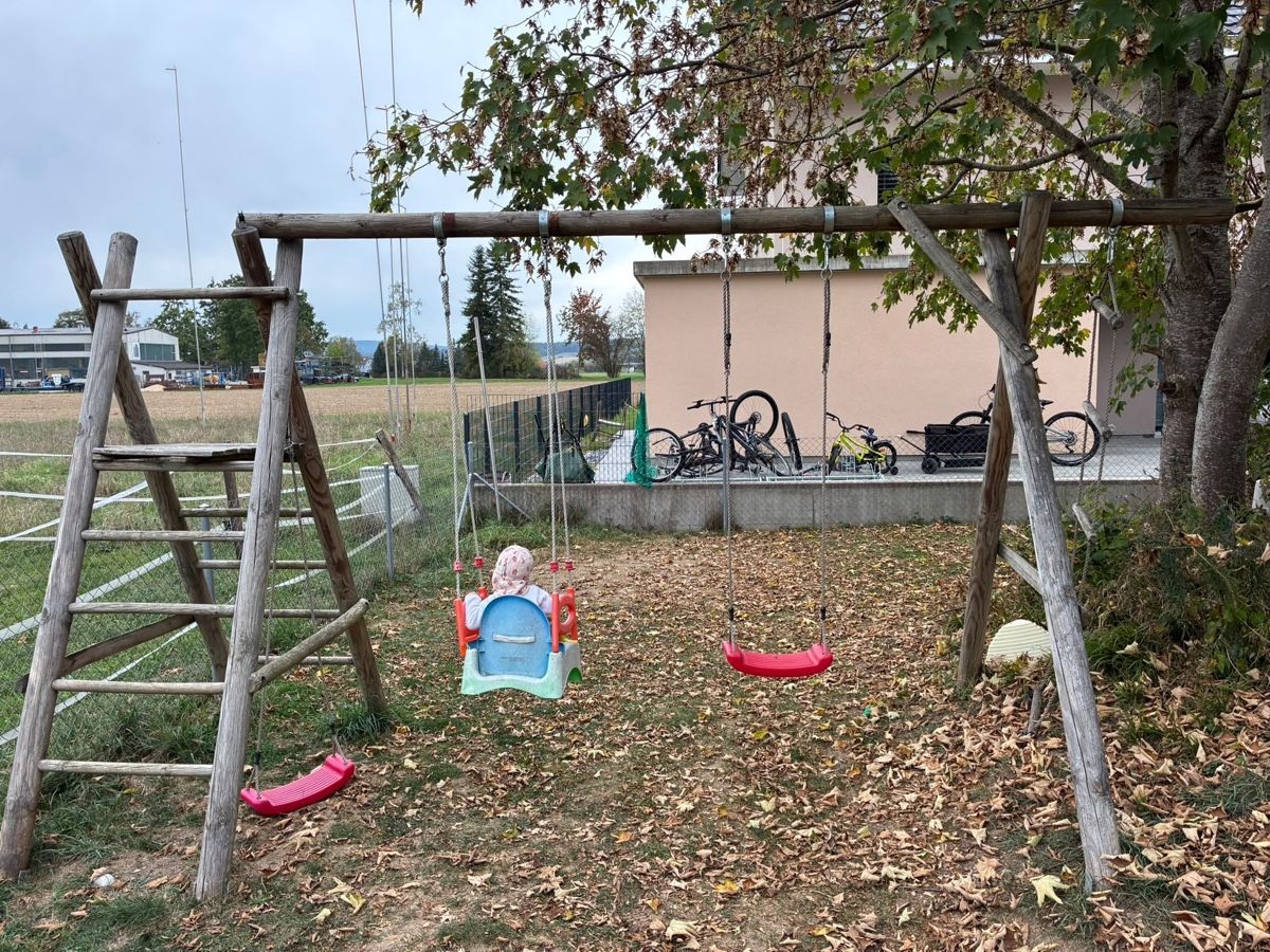 Sonstige Gartenschaukeln: Kinderschaukel – Gebraucht aus Müllheim-Wigoltingen von Chriesi11