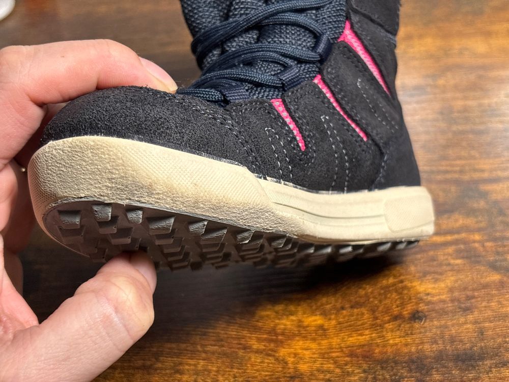 Lowa Chaussures filles: Lowa Kinder-Trekkingschuhe mit Gore-Tex – Gr. 25 – D'occasion à Ehrendingen par Katy28 4