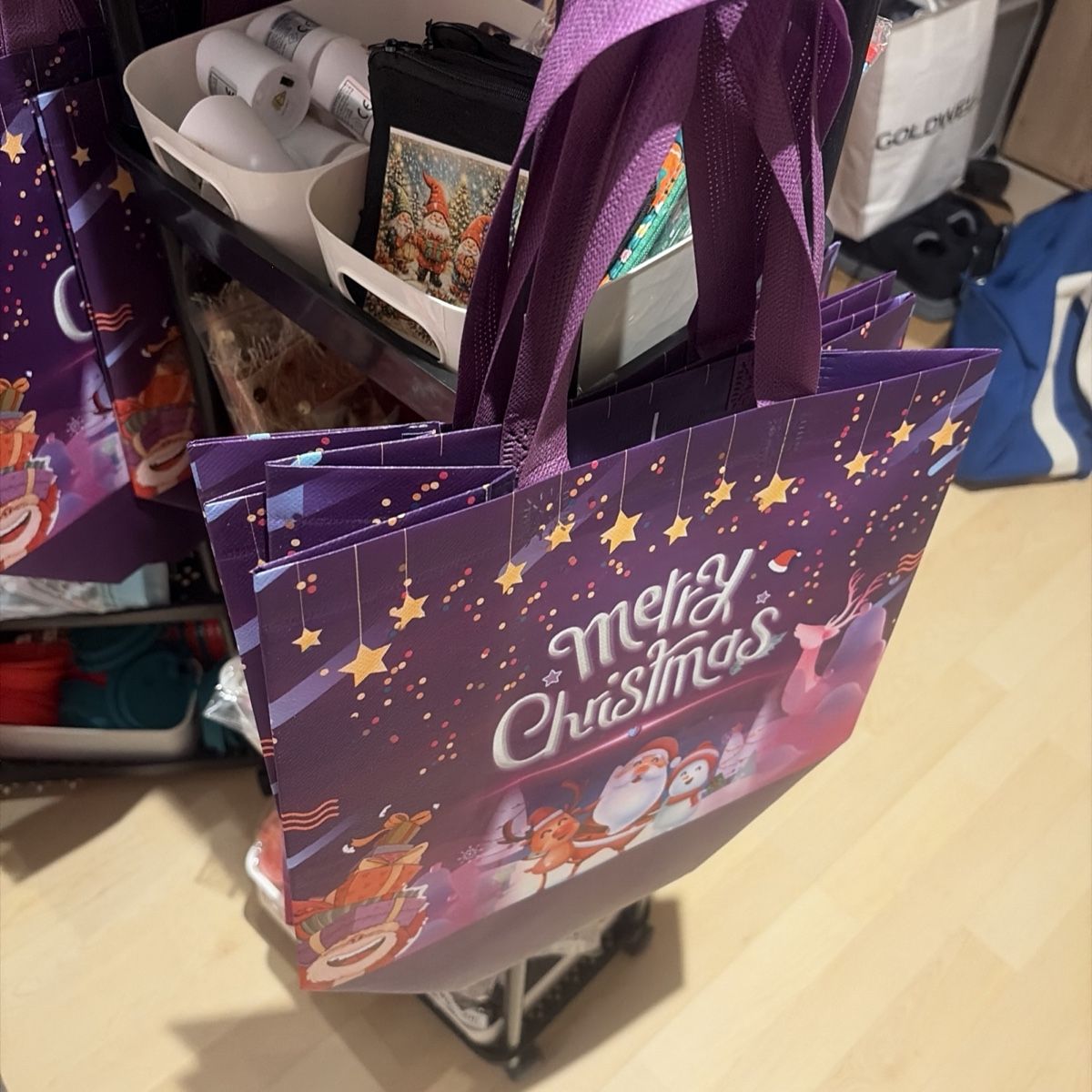 Alle Dekorationen: Christmas Accessories  – Neu und originalverpackt aus Emmen von des_gf8l