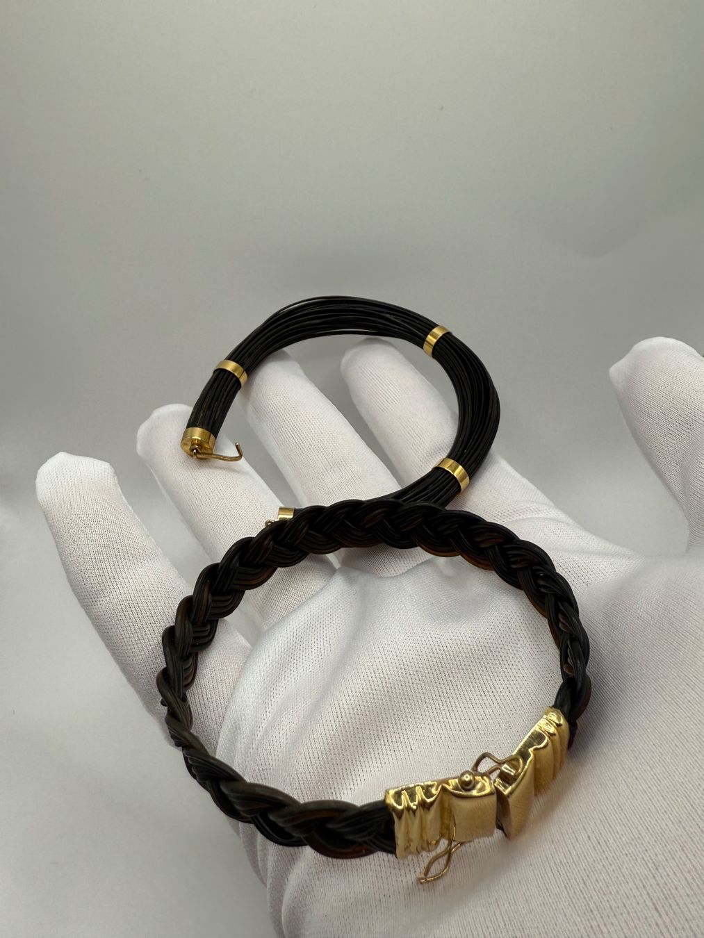 Bracciali & Braccialetti: echtes Elefantenhaar Armband Set mit 18kt Gold – Usato da Winterthur venduto da trading-ch