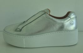 Sneakers, schlicht und chic
