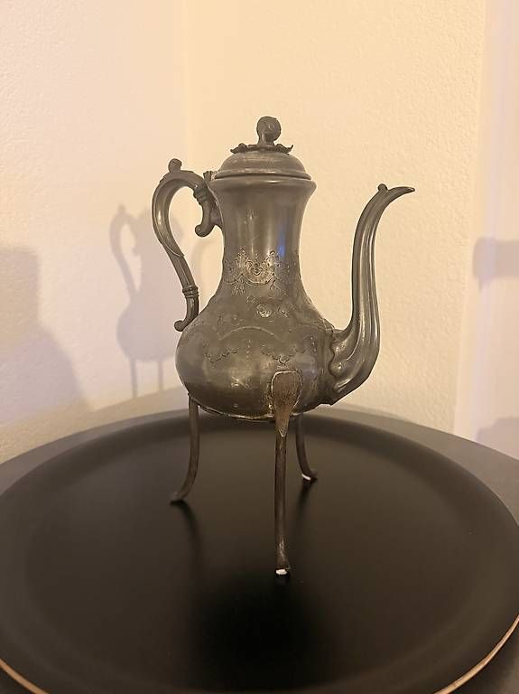 Teiere: Kaffeekanne aus Sheffield Silver Plate – Usato da Bern venduto da gadgetobjects