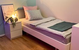 Bett weiss mit grauem Kopfteil guter Zustand 90x200cm