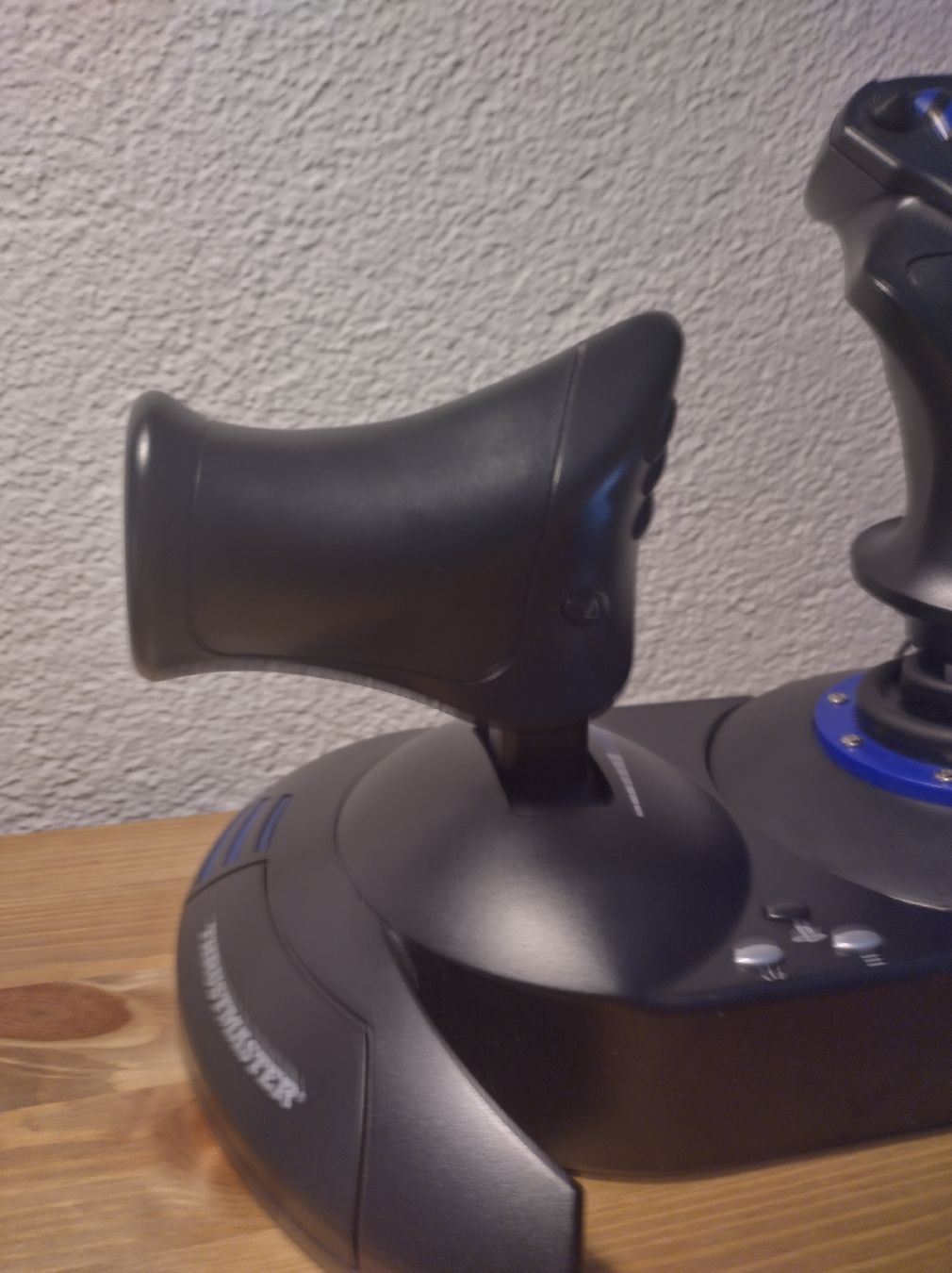 Thrustmaster Controller: T.Flight Hotas 4 Trustmaster for PS5 / PS4 / PC – Usato da Bern venduto da tobler79 1