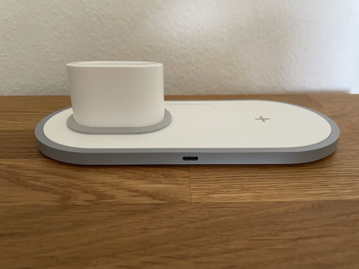 Apple Caricabatterie: 3 in 1 Wireless Charger RoHS – Usato da Winterthur venduto da gia_n2cz 1