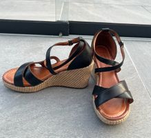 Keilabsatz Sandalen Schwarz Ledersohle Grösse 39 - neuwertig