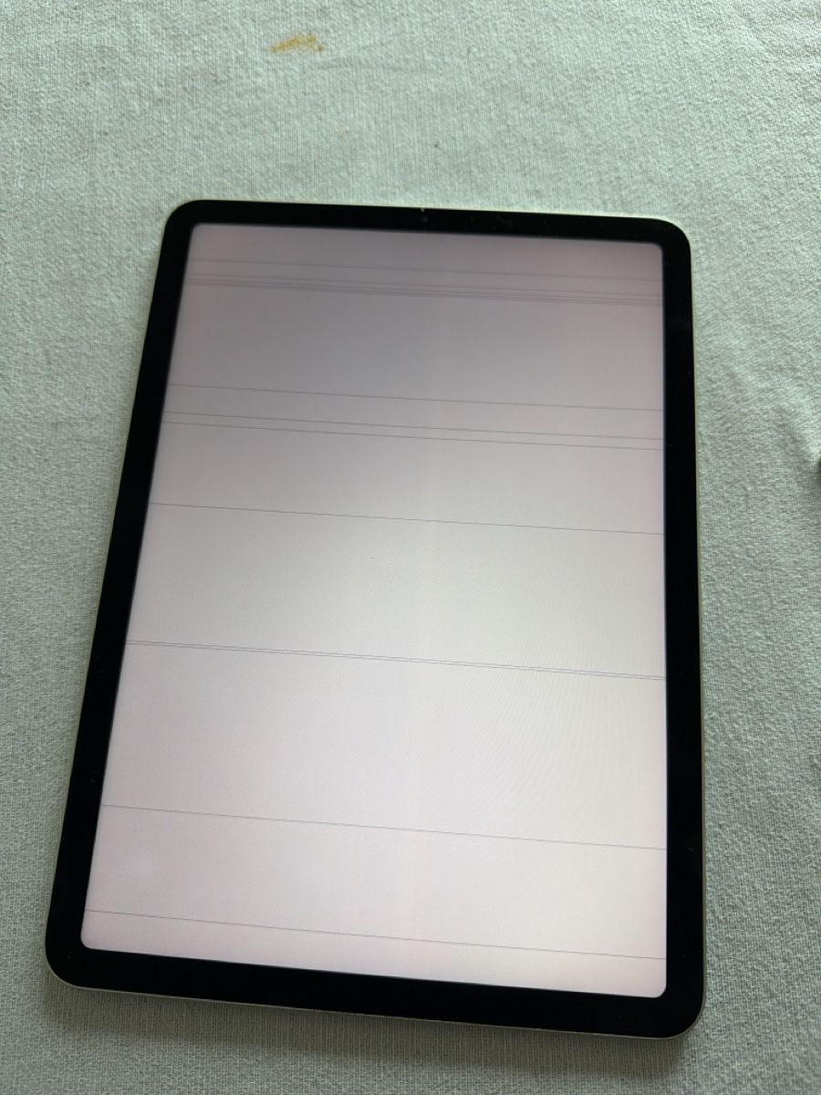 Apple Tablet PC: Ipad Air4 (2020) Display defekt – Difettoso da Schwerzenbach venduto da Amv_w2s 3