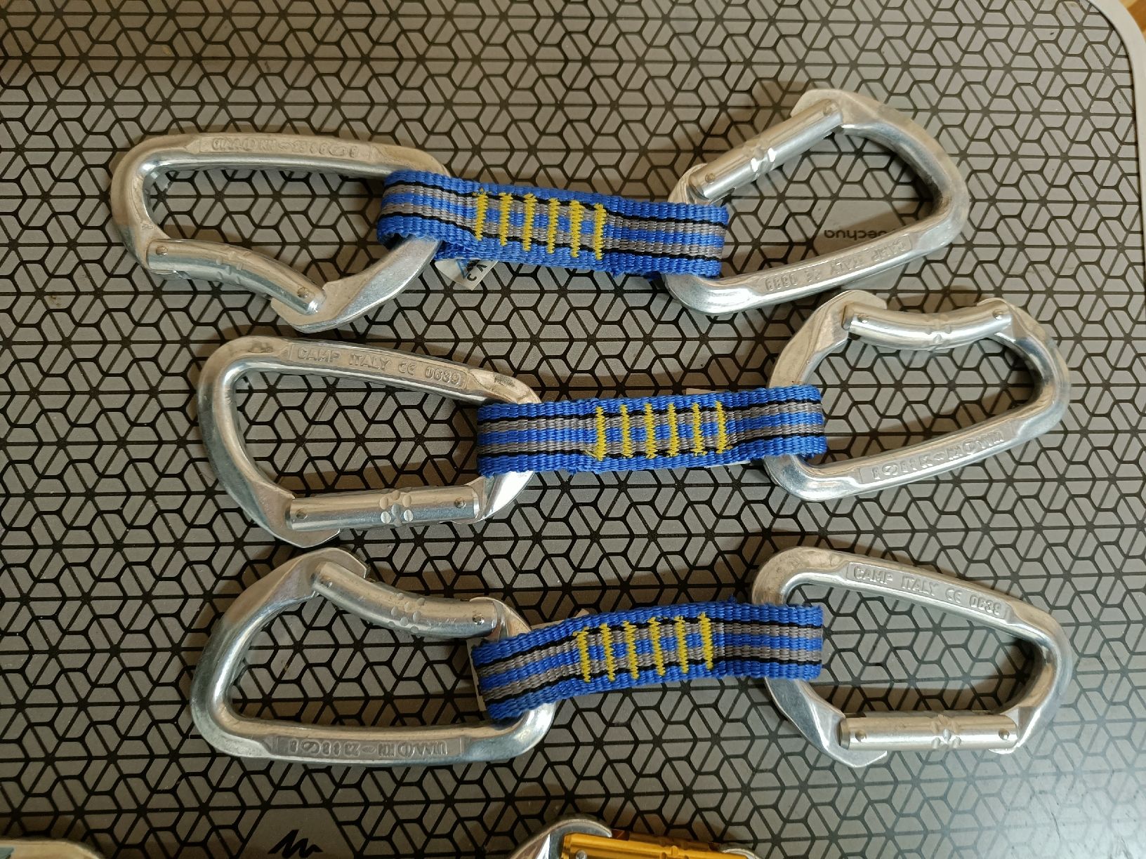 Attrezzatura da arrampicata: Kletterausrüstung – Nuovo (secondo la descrizione) da Büren SO venduto da els_vz28 2