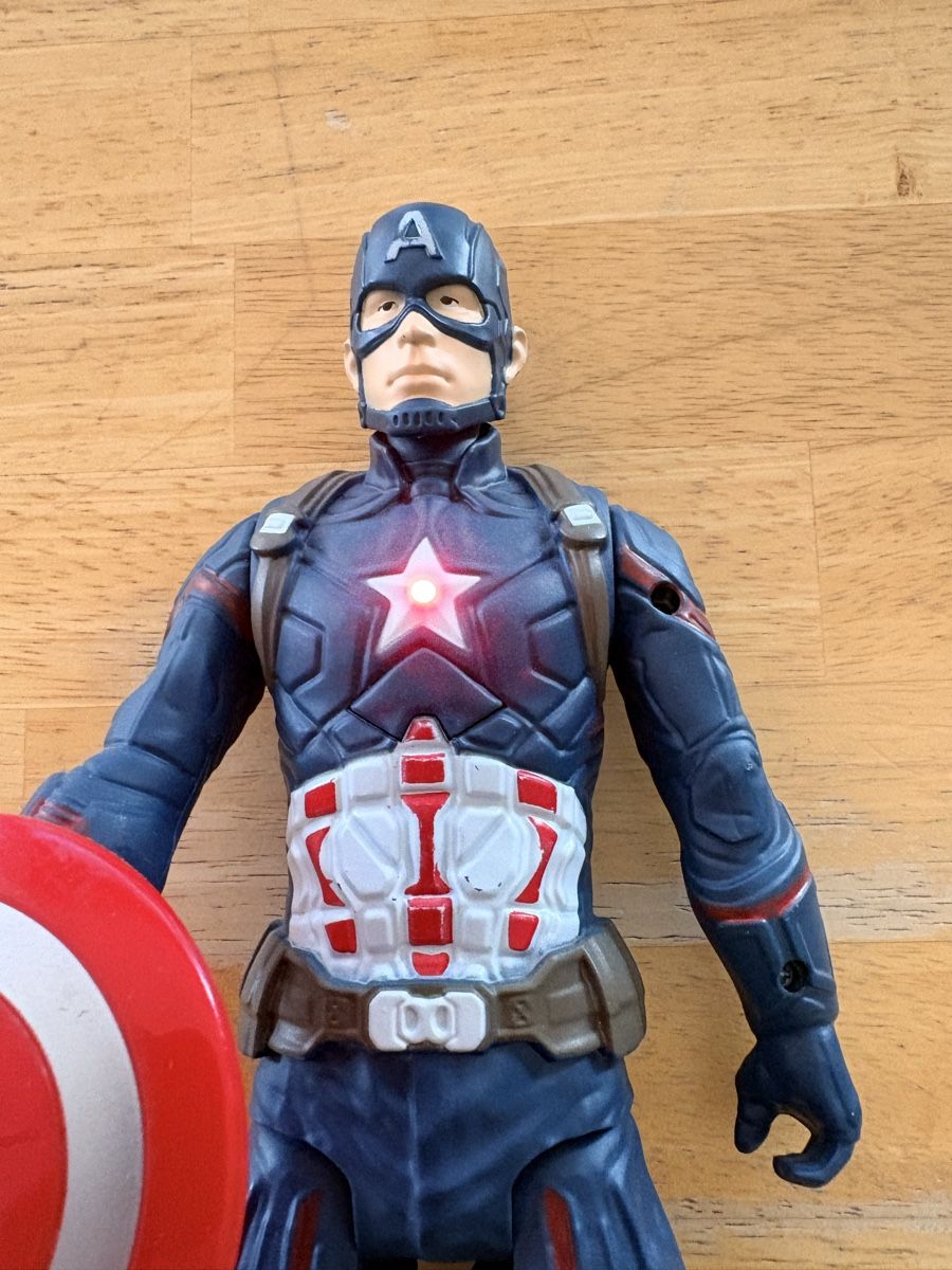 Statuette: Captain America Figuren – Usato da Binningen venduto da chr_g6n2