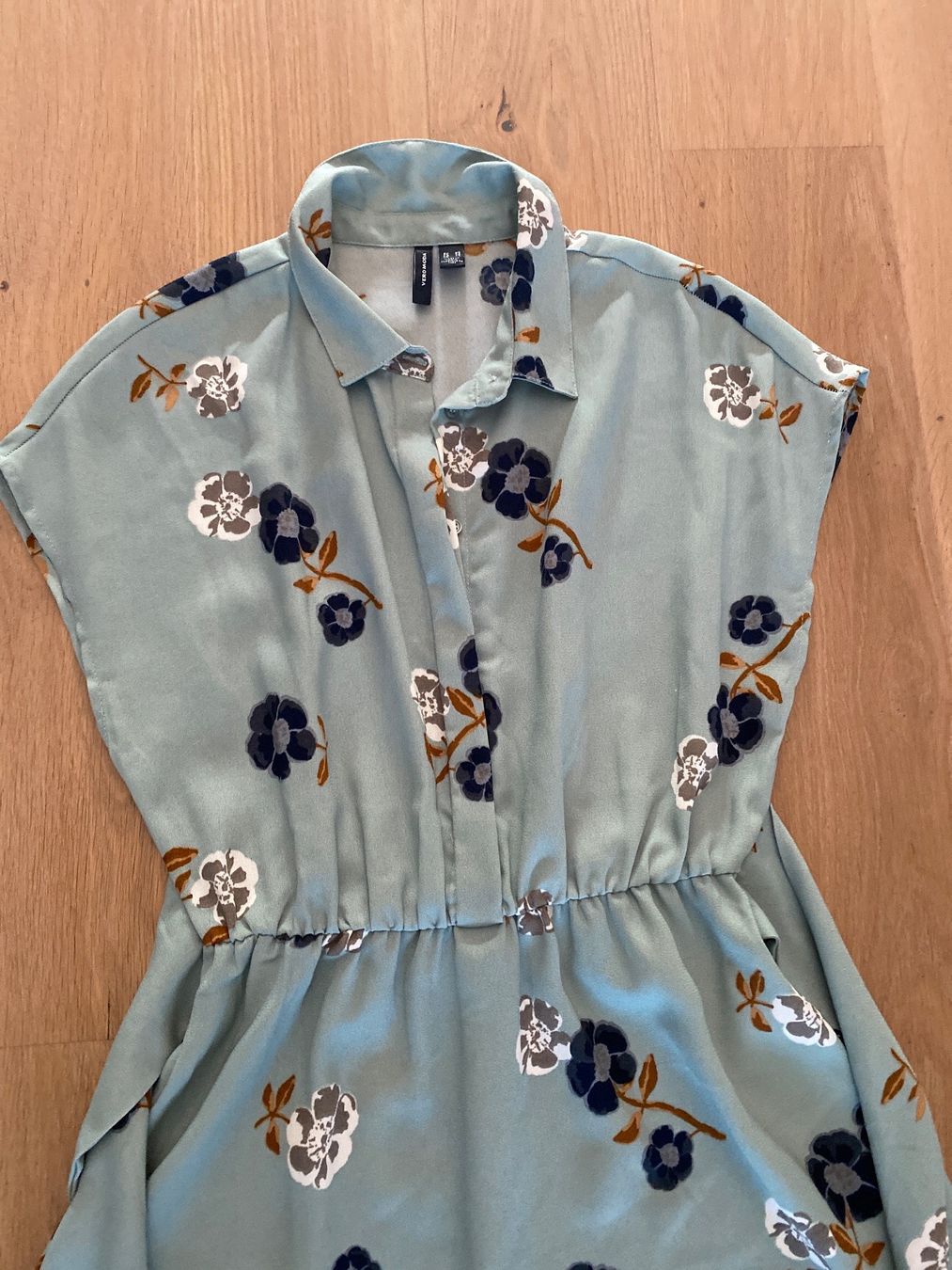 Vero Moda Vestiti: Kleid Vero Moda – Usato da Bolligen venduto da Noeggeli10 1
