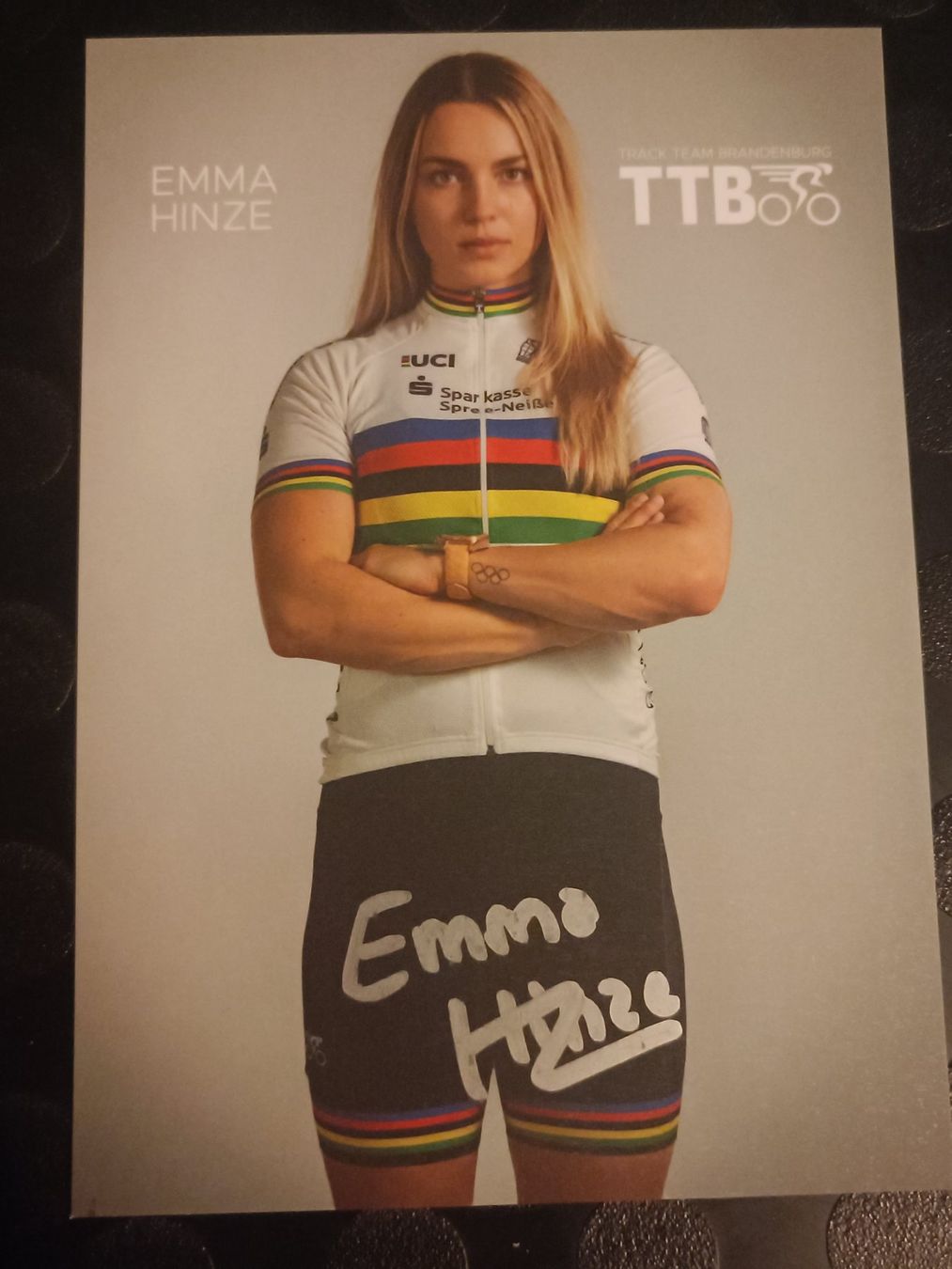 Autografi: Emma Hinze - handsigniert – Usato da Menziken venduto da Artographs