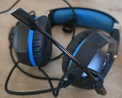 Casque gaming noir et bleu - Offre!