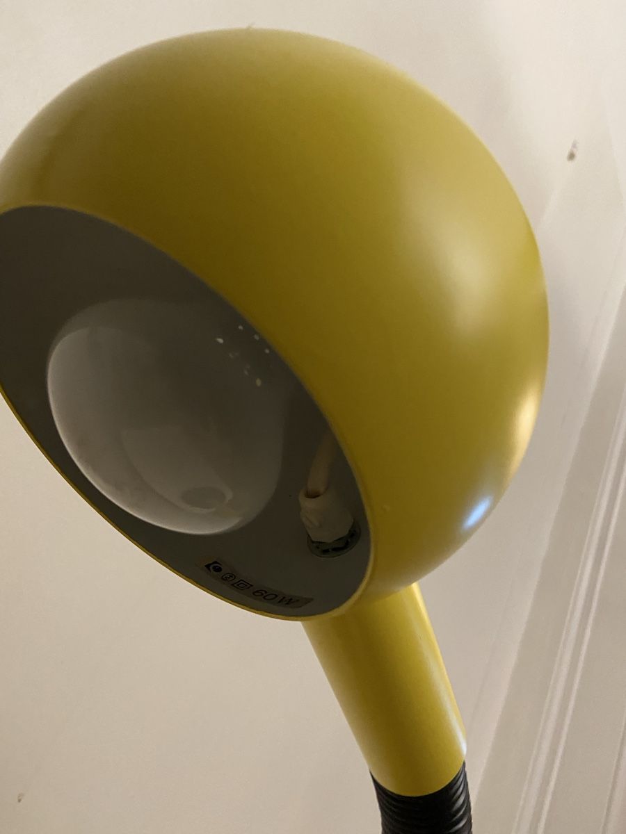 Lampade: Space age Tischlampe gelb – Usato da Zürich venduto da Unique2400 3