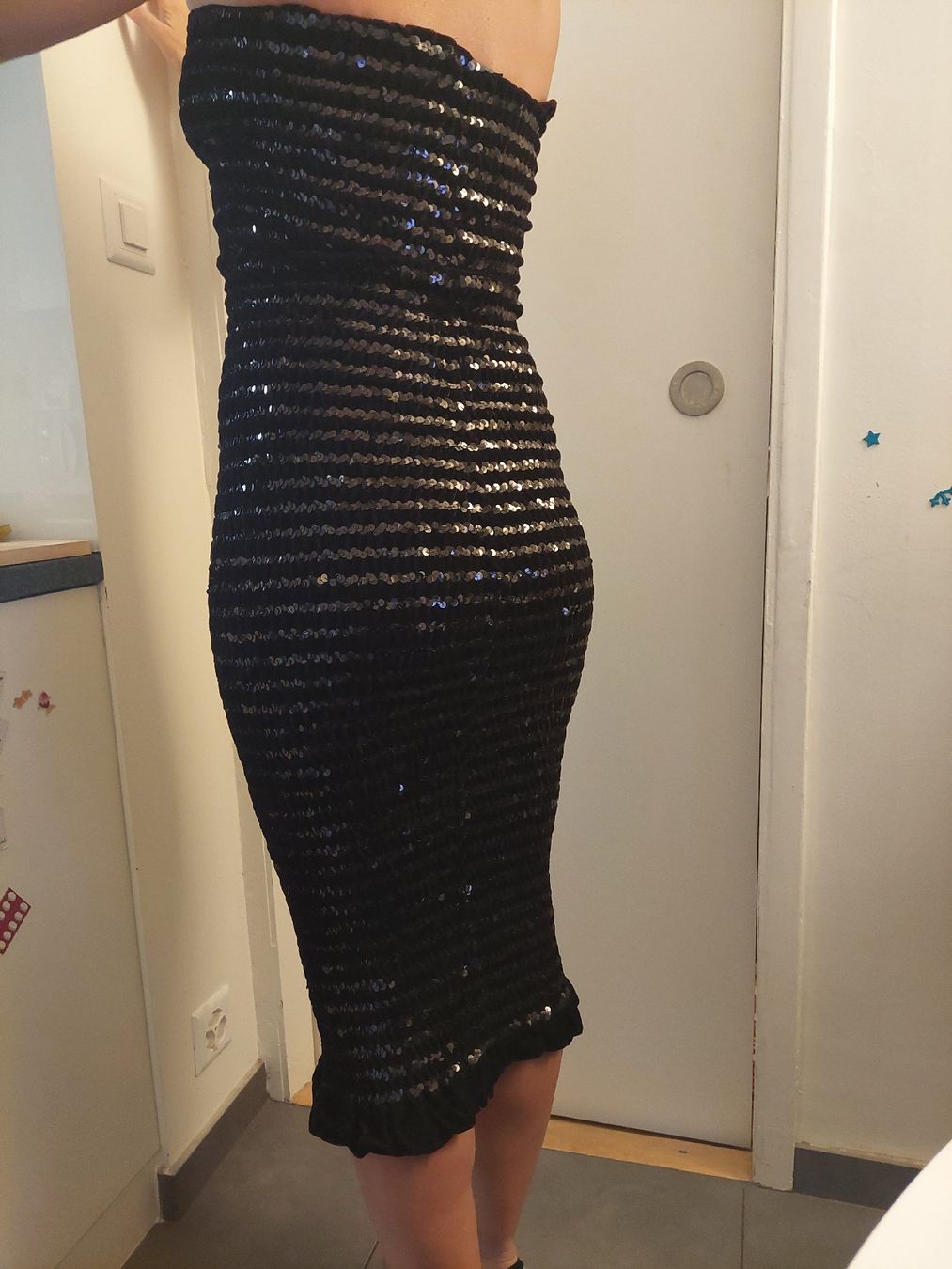 Vestiti: Black sequin dress – Nuovo (secondo la descrizione) da Genève venduto da ado_x2xq 1