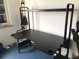 Fredde Gaming Tisch