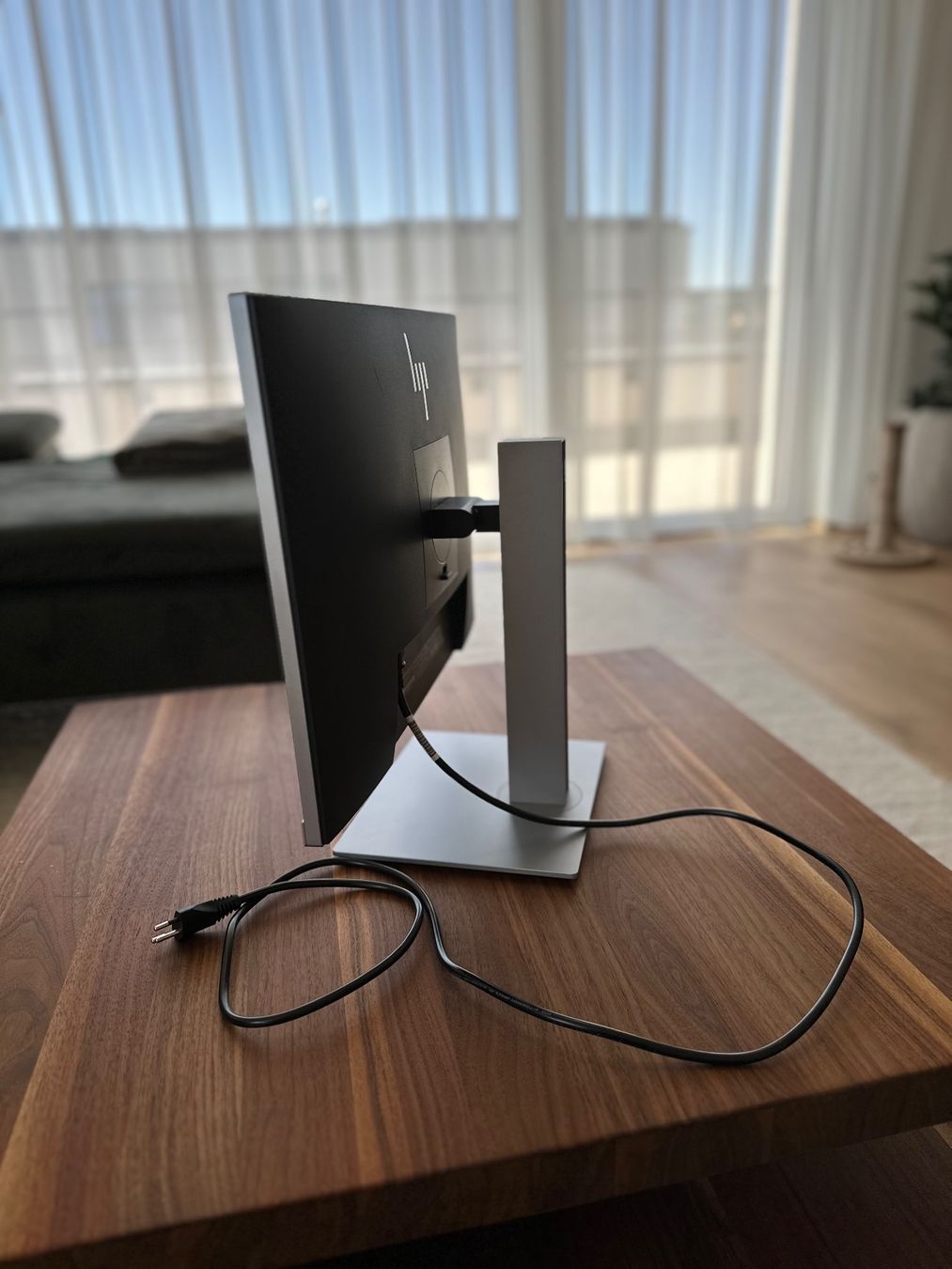 Hewlett Packard Monitor: Monitor HP E243i - 24" - NP: CHF 150.- – Usato da Märstetten venduto da fab_wf2v 2