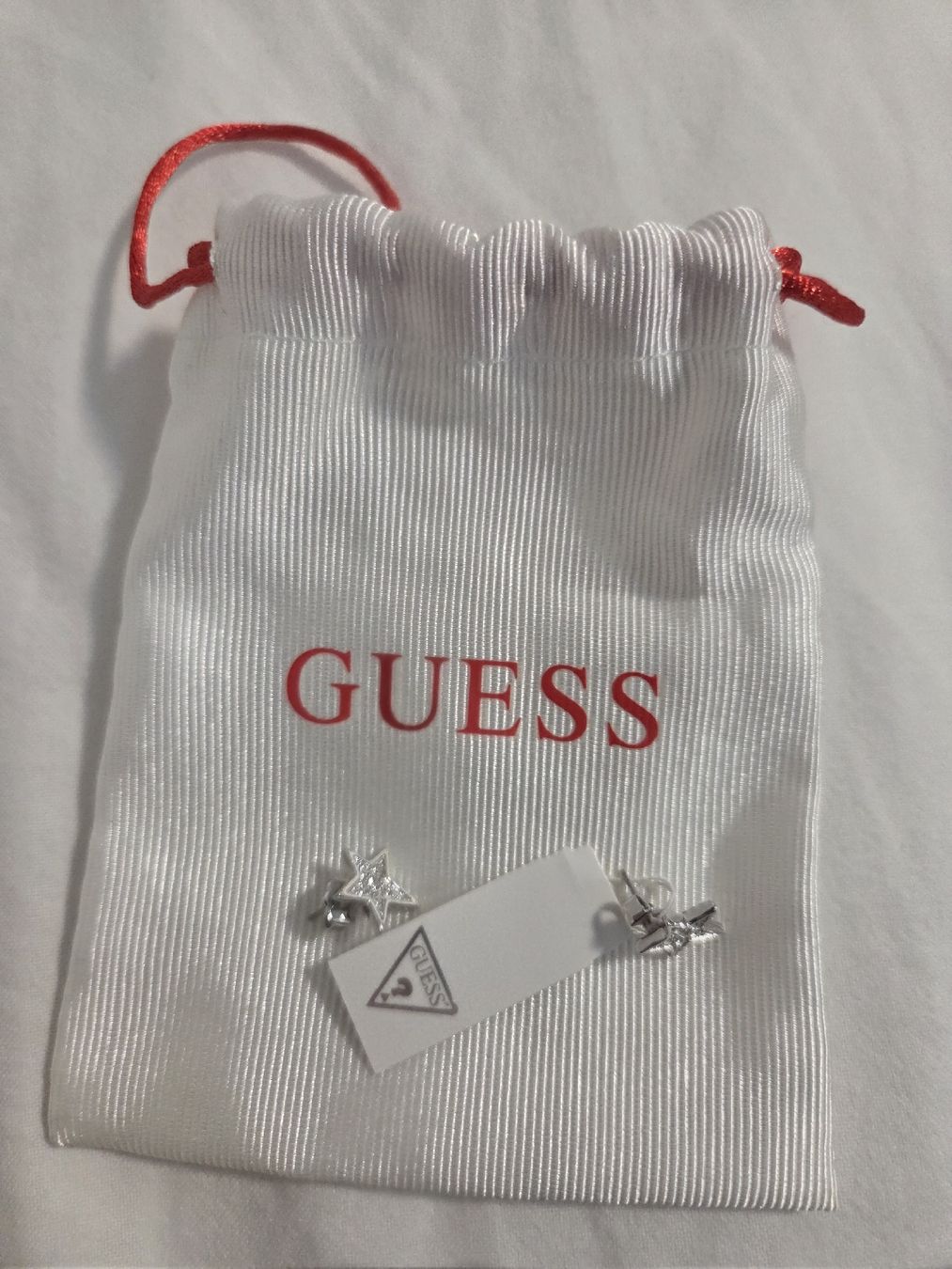 Guess Orecchini pendenti & Orecchini a lobo: Guess Ohrstecker, neu! – Nuovo e nell'imballaggio originale da Buchs ZH venduto da Solletico