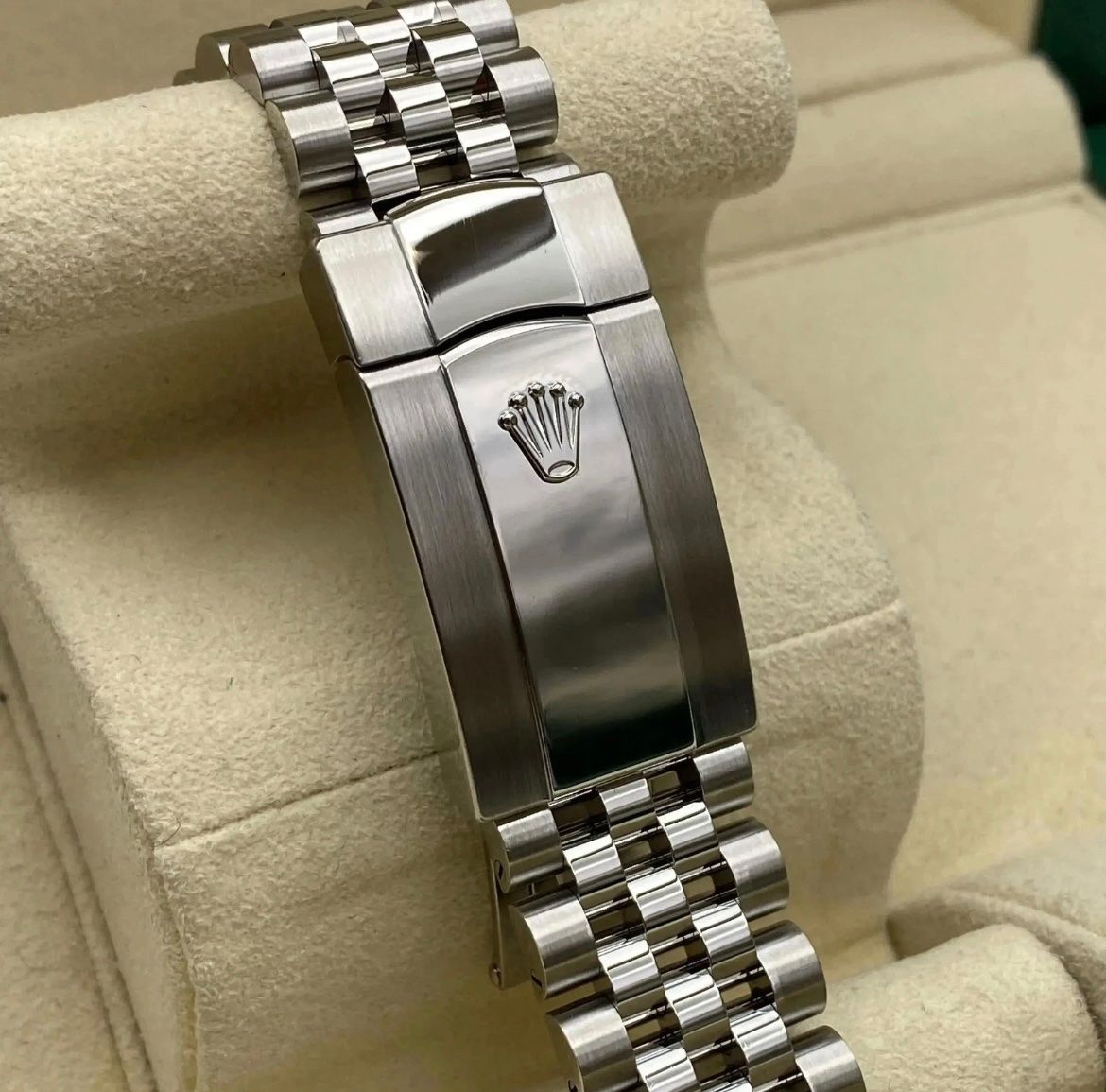 Rolex Uhren: NEW Rolex Datejust 41, mint green, 126300 – Neu und originalverpackt aus Gelterkinden von VALE_G 6