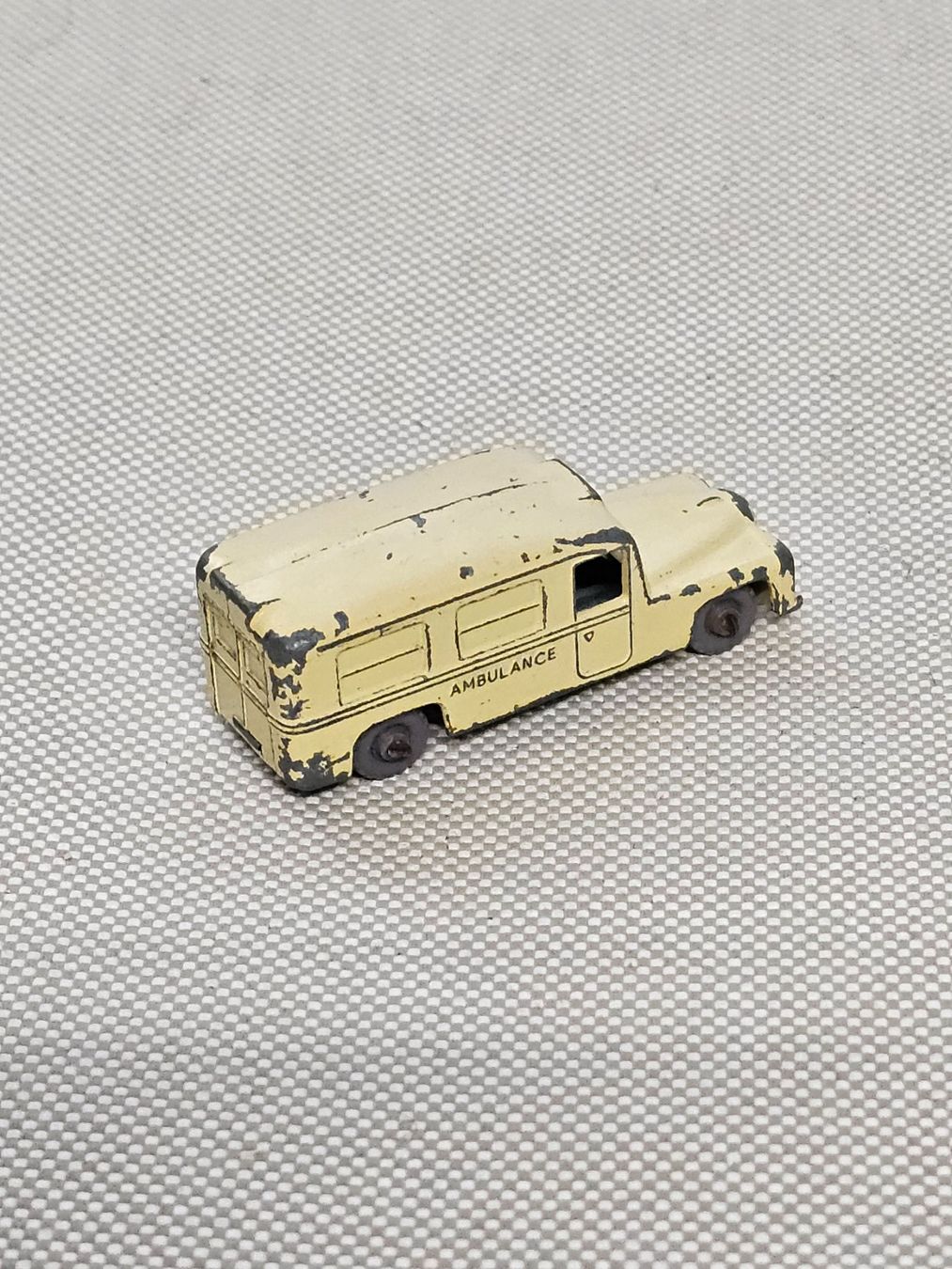 Lesney Modellini d'auto: Lesney Daimler Ambulance – Usato da Starrkirch-Wil venduto da easygo13 1