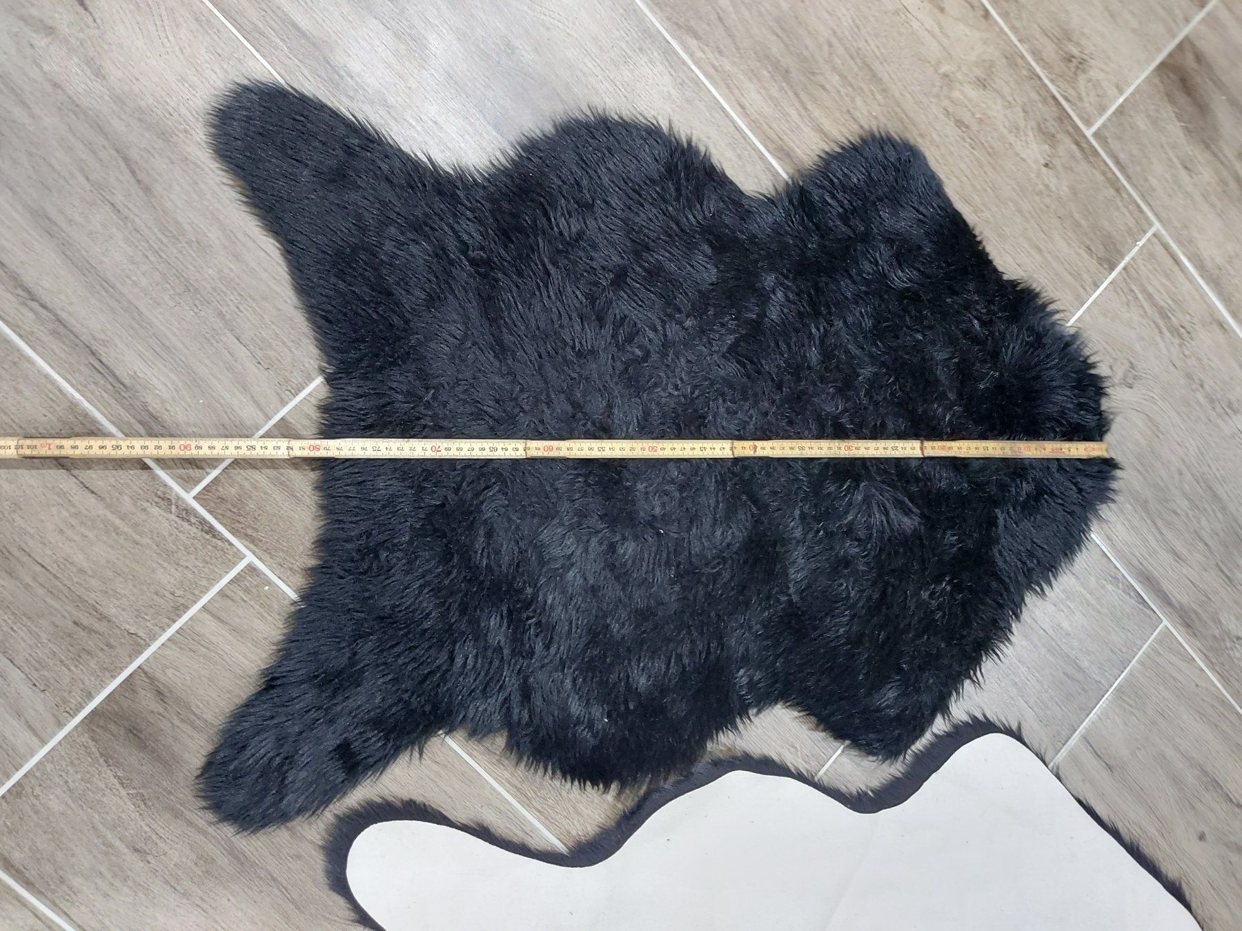 Tappeti: Schwarzer Fell Teppich, Fellteppich, 2 Stk. Neuwertig – Usato da Rheinau venduto da profitronic.shop 5