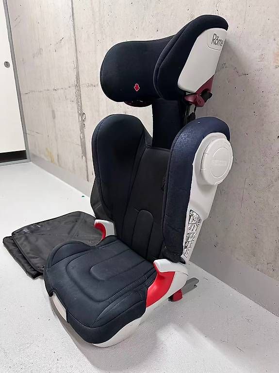 Britax Römer Seggiolini per auto: Kinder Autositz Römer – Usato da Gümligen venduto da xifenglie 1