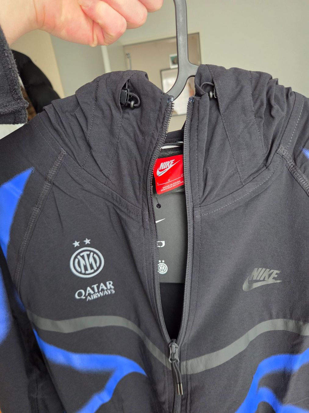 Nike Completi: Nike Inter Mailand woven tech oneblockdown.new.size s – Nuovo (secondo la descrizione) da Roggwil BE venduto da LowJoe 1