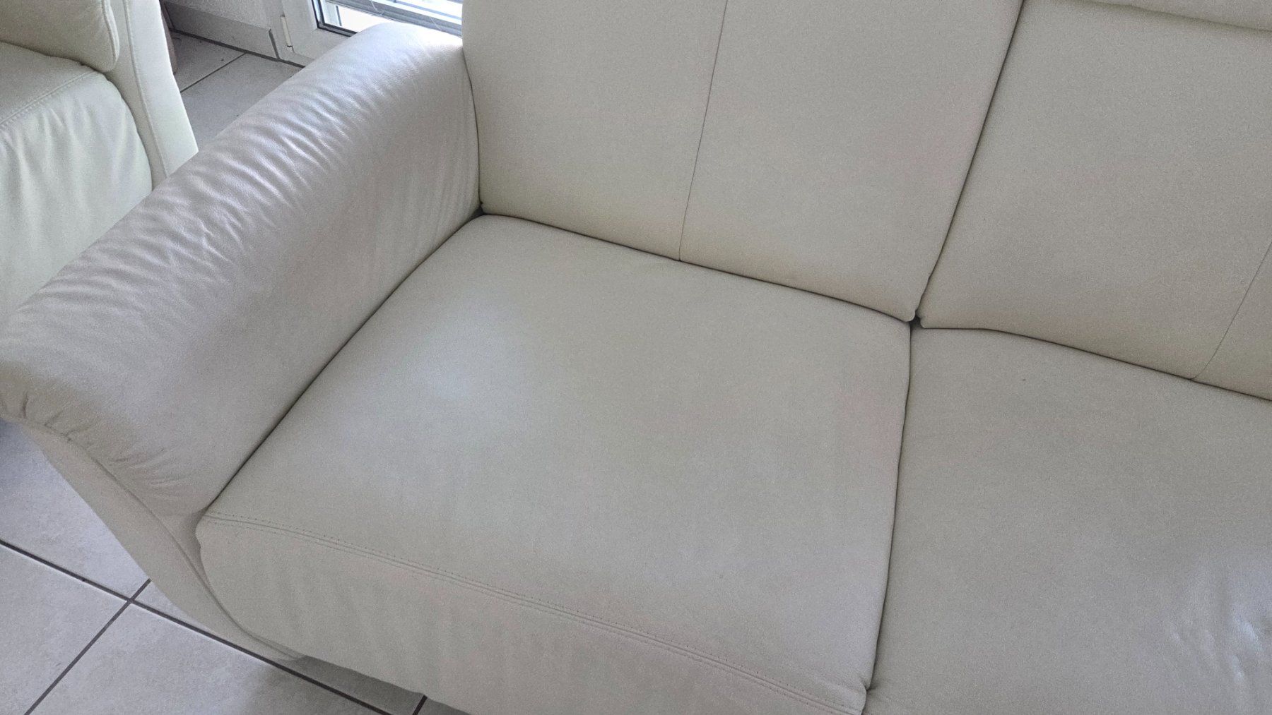 Sofas: Echtleder 2er Sofa Weiss B165xT90xH105 – Gebraucht aus Niederrohrdorf von Danse01 1