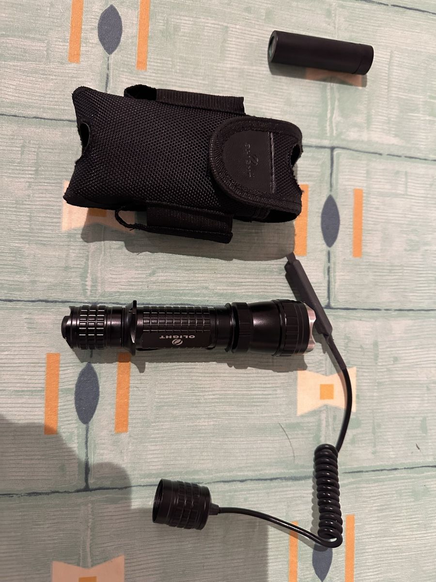 Lampen: Olight M20 Crimson Set (Rotlicht) – Gebraucht aus Röschenz von Efs20051