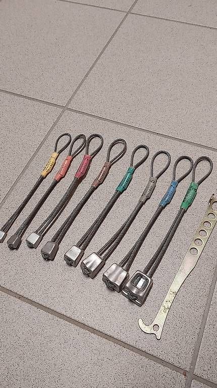 Pareti & prese d'arrampicata: Set de 8 coinceurs escalade DMM  – Usato da Cernier venduto da Dgege-L 1