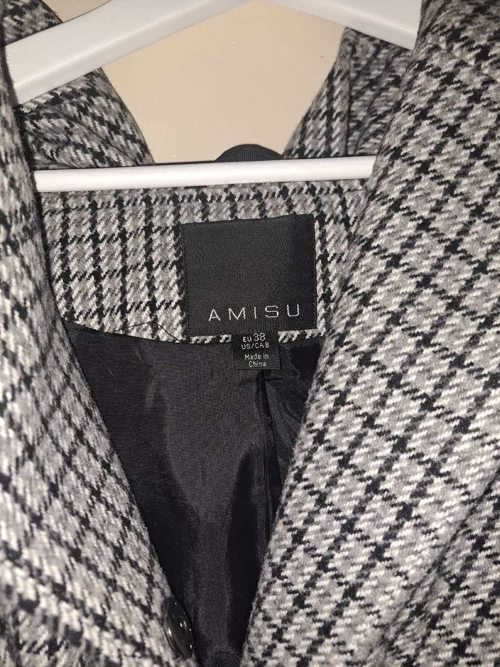Cappotti: Schicker Damenmantel Grösse 38 kariert mit Gürtel – Usato da Wetzikon ZH venduto da secondhandsfashion 1