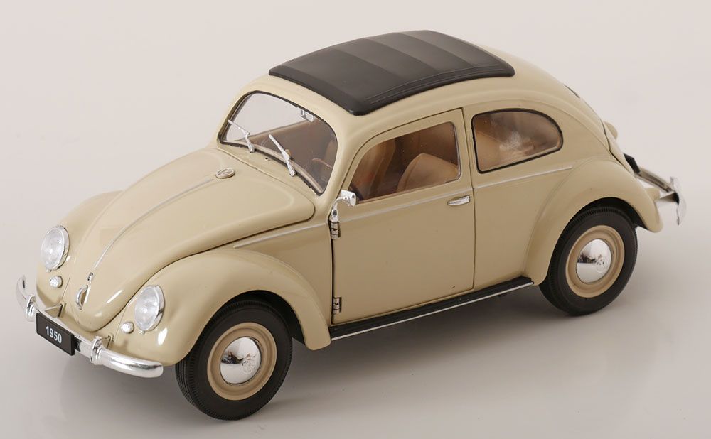 Volkswagen Modellini d'auto: VW BRETZEL KÄFER 1950 BEIGE 1:18 WELLY – Nuovo e nell'imballaggio originale da Suhr venduto da Moebelsiralfred
