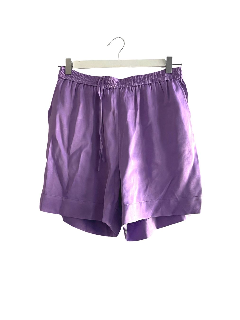 Arket Hosen: ARKET Satin SHORTS  - neu - – Neu (gemäss Beschreibung) aus Jona von vanessasupermarket20 4