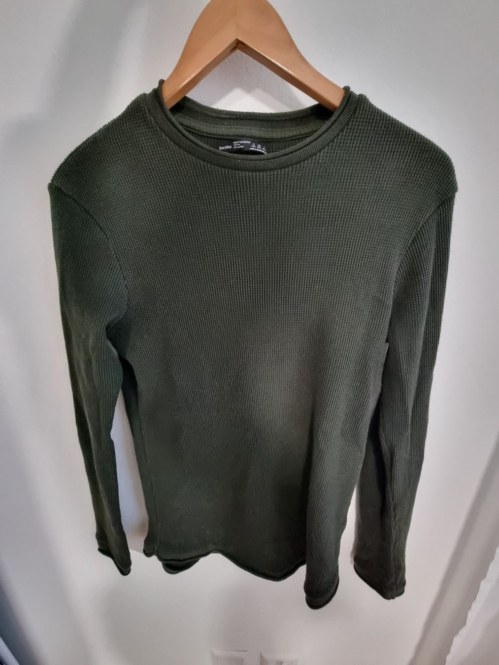 Bershka Pullover & Sweatshirts: Dunkel Grüner Pullover Bershka Gr S Herren – Gebraucht aus Bassersdorf von Sandy456
