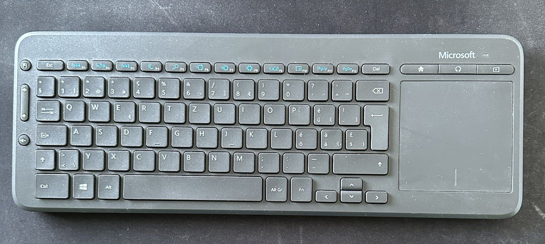 Microsoft Tastiere: Microsoft All‑in‑One Media Keyboard – Usato da Auw venduto da Xcom