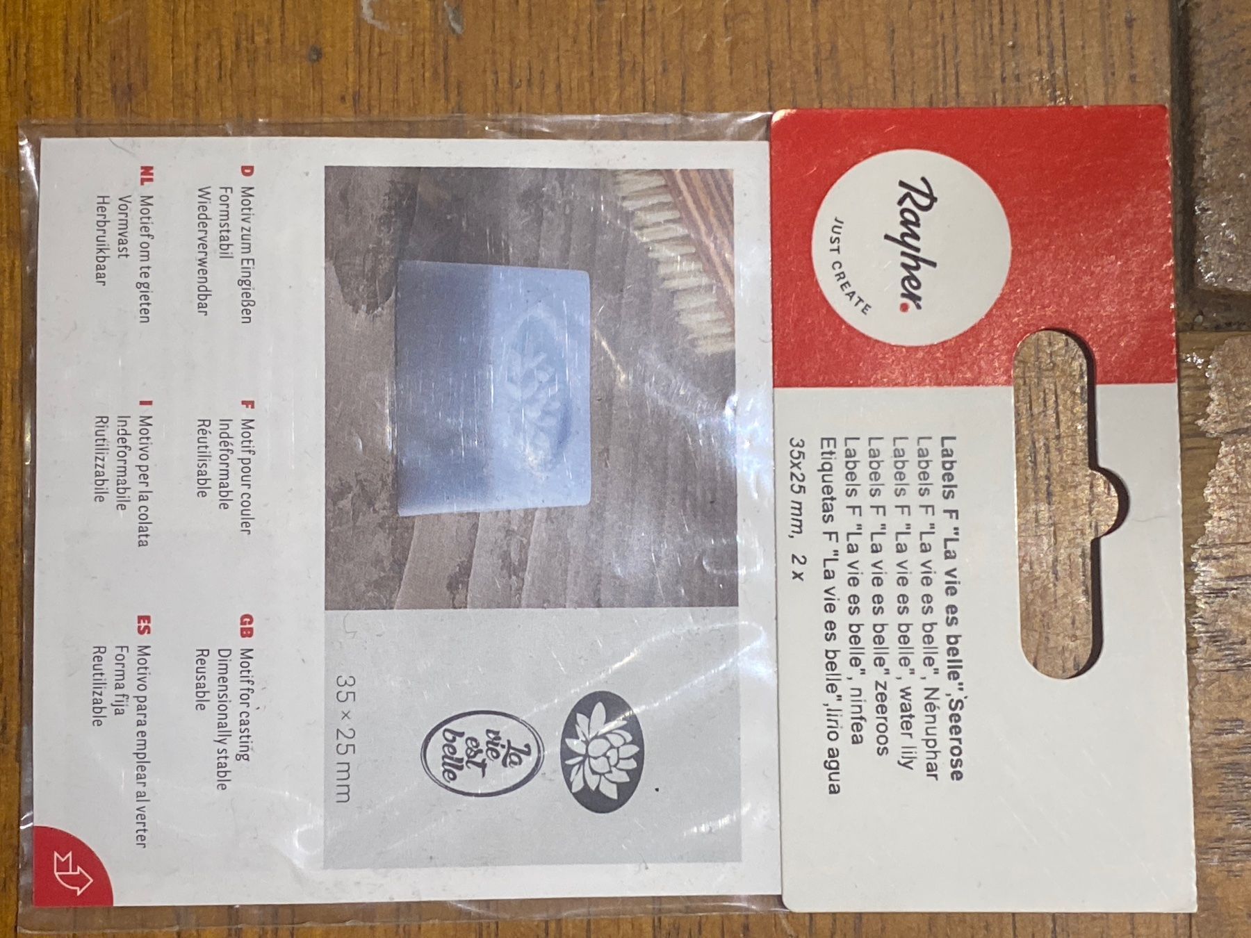 Teglie da forno: Motiv eingiessen seife motif savon – Nuovo e nell'imballaggio originale da Lajoux JU venduto da Briard0
