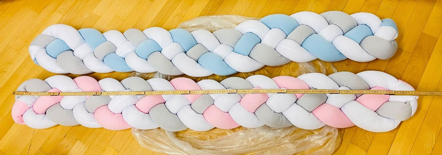 Cuscini: Gitterbett-Nestchen / Bettschlange, neuwertig – Nuovo (secondo la descrizione) da Olten venduto da ELHANDEL 2