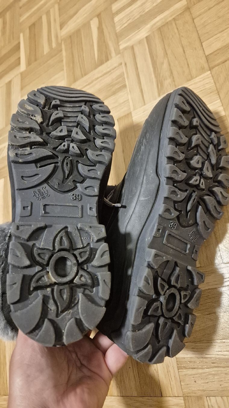 Dosenbach Scarpe da uomo: Schnee Winterstiefel Gr.39 Wasserdicht. – Usato da St. Margrethen SG venduto da vka_f8qq 2