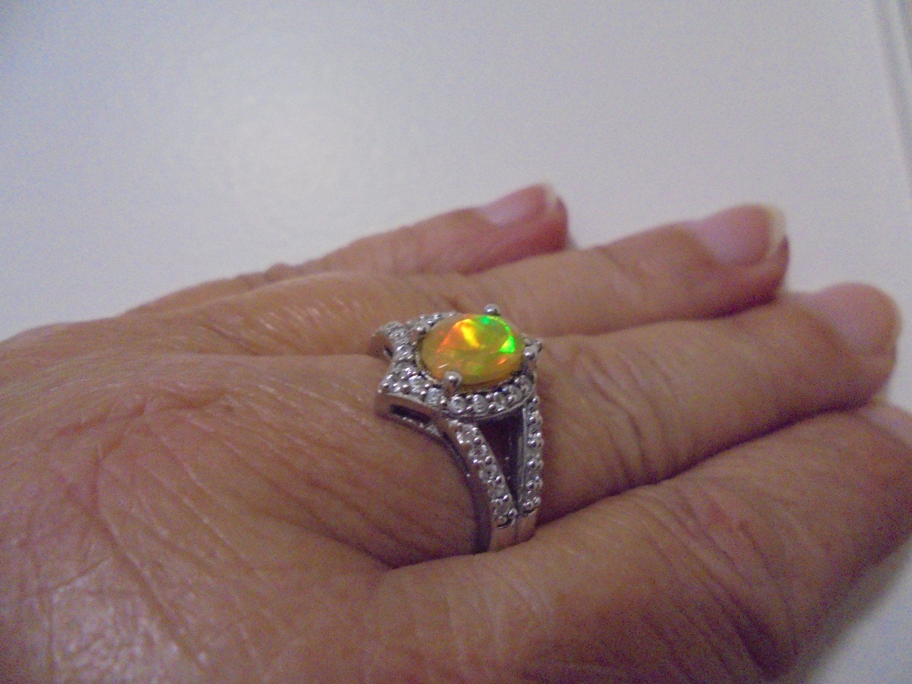 Anelli: Echtschmuck: Silberring 925er mit Welo-Opal / 56 – Nuovo (secondo la descrizione) da Zuchwil venduto da maumauchi