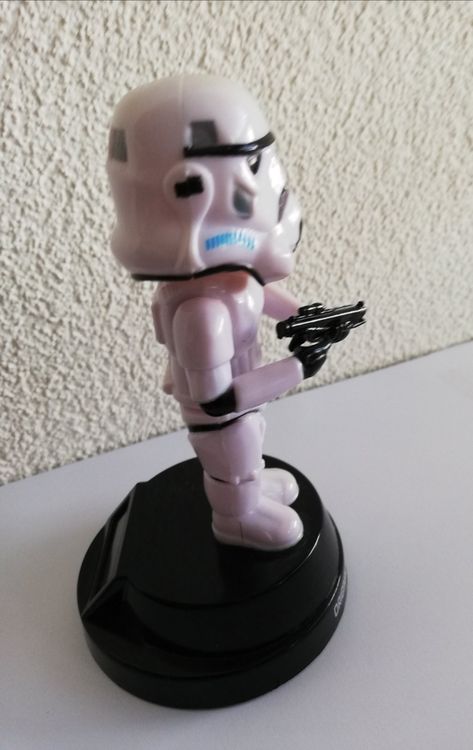 Wackelfigur eines Stormtroopers mit Solar - Figuren-kaufen