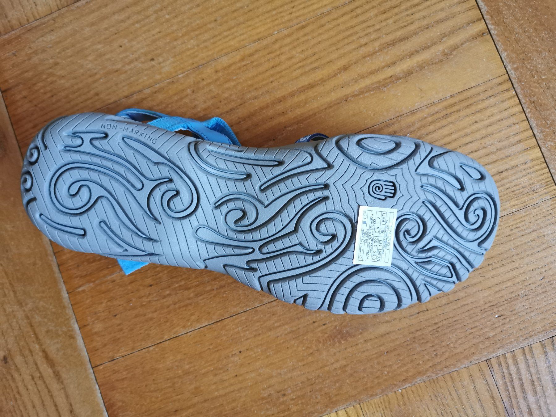 Salewa Damenschuhe: Sandalen Tewa Gr. 38 – Neu und originalverpackt aus Port von Doppelmond 2