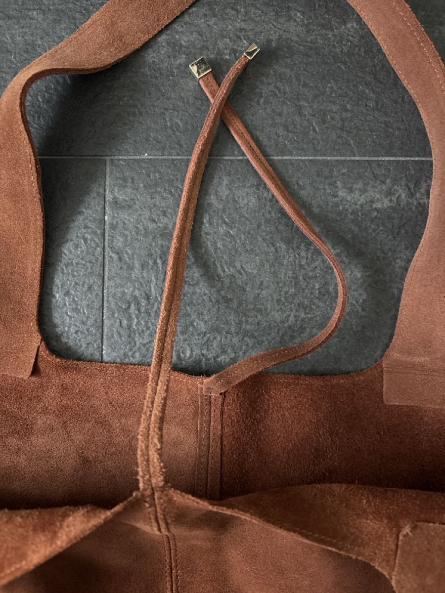 Mango Taschen für Damen: Wildleder Handtasche Mango – Gebraucht aus Sarnen von leonie.vera 2