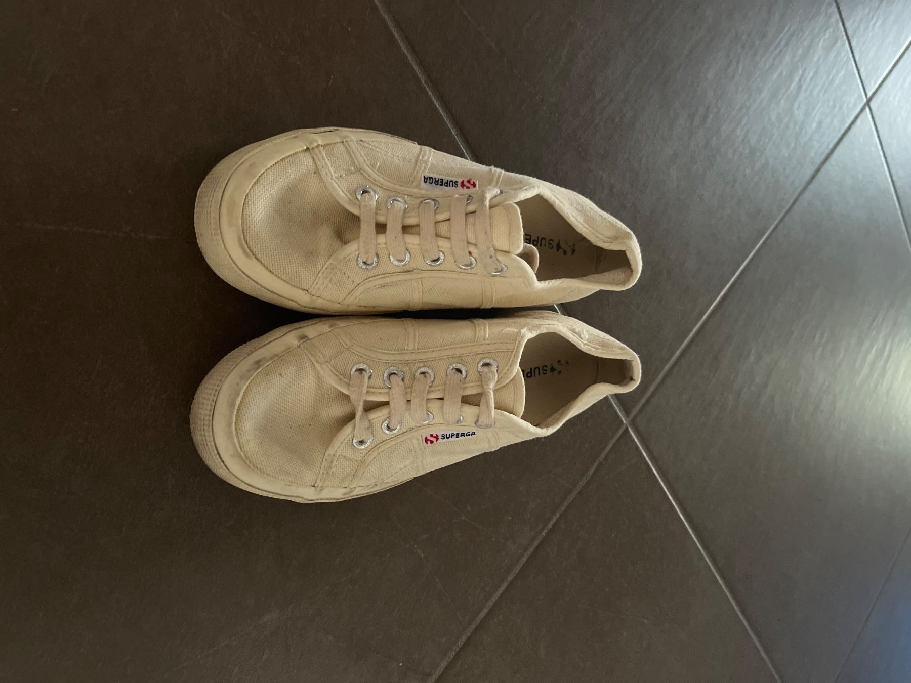 Superga Chaussures femmes: Superga beige 37 – D'occasion à Coldrerio par ali_2f8f