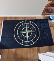 Stone Island Fahne