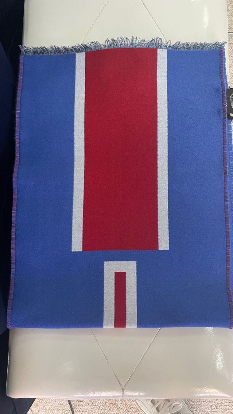 Gucci Foulards, Tücher & Schals: Gucci Schal – Neu und originalverpackt aus Lachen SZ von HelvetiaLuxury 4