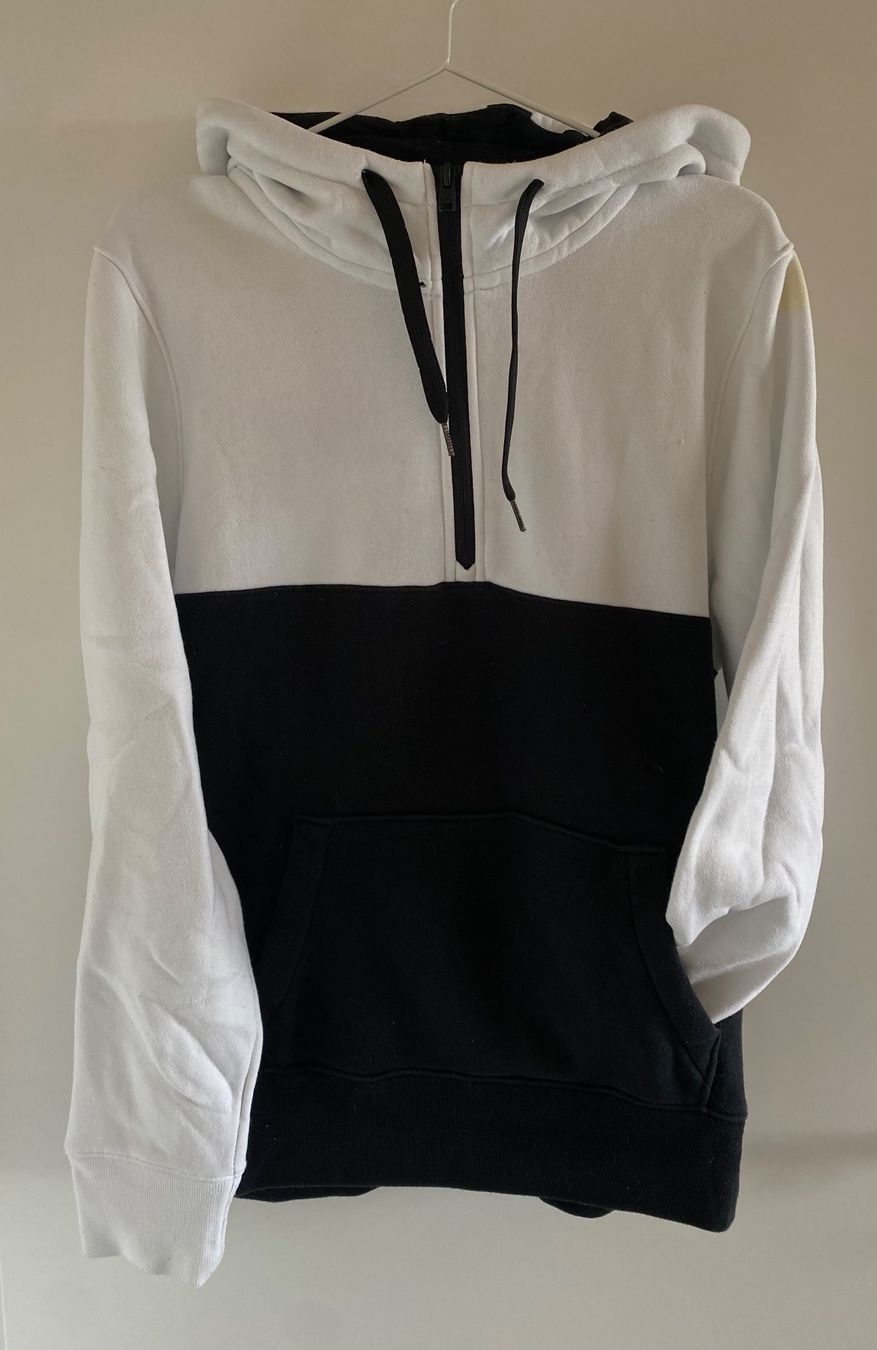 Hollister Pullover & Sweatshirts: Hollister Hoodie – Gebraucht aus Oberdiessbach von cor_2nrl