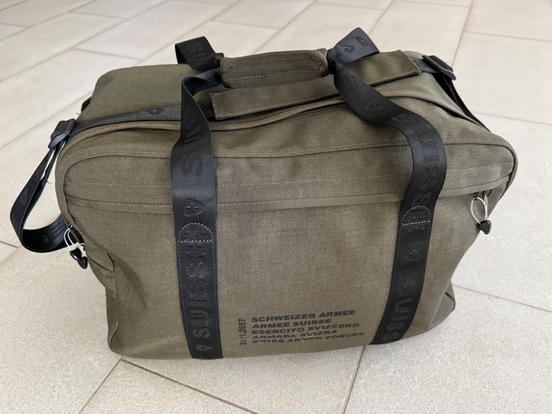 Schweizer Armee Taschen: Effektentasche 04 Schweizer Armee – Gebraucht aus Bülach von Mr_steam
