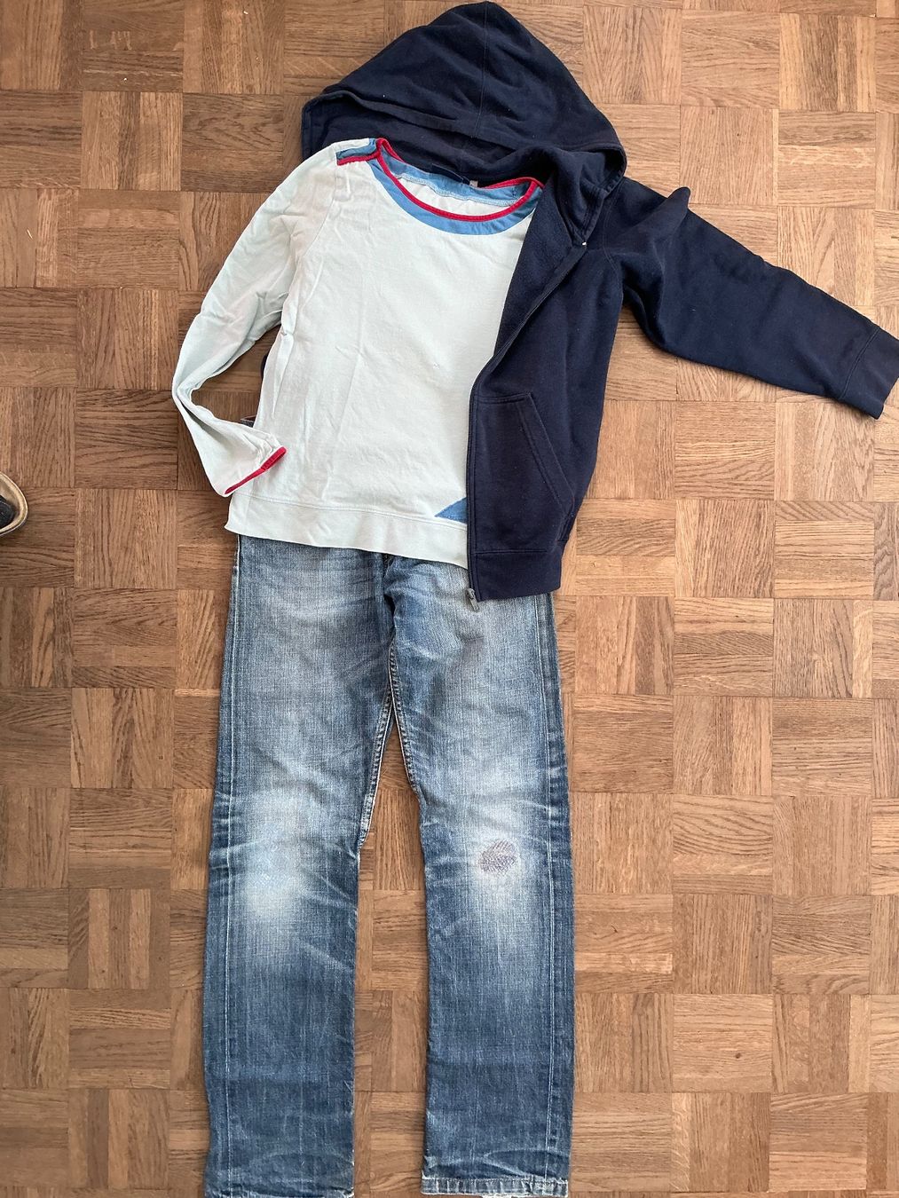 Lotti & Set di vestiti: Tolles Kleiderpaket, Gr. 140 – Usato da Muttenz venduto da bar_ws7n