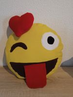 Emoji-Kissen mit Herz und Zunge